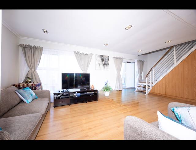2 BEDROOM APARTMENT TO LET IN TYGER WATERFRONT